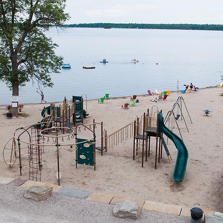 Mccreary'S Beach Resort 퍼스 외부 사진